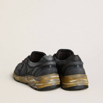 Golden Goose Dad-Star In Black Naplak And Crackle Leather With Black Star And Heel Tab Golden Goose Dad-Star In Black Naplak And Crackle Leather With Black Star And Heel Tab