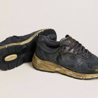Golden Goose Dad-Star In Black Naplak And Crackle Leather With Black Star And Heel Tab Golden Goose Dad-Star In Black Naplak And Crackle Leather With Black Star And Heel Tab