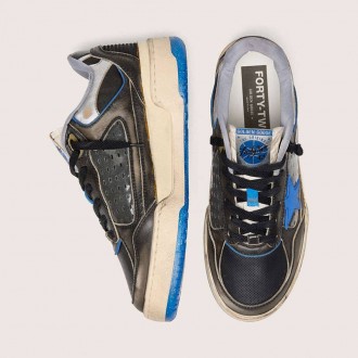 Golden Goose Forty2 In Black Foam Rubber And Leather With Tpu Star And Black Leather Heel Tab Golden Goose Forty2 In Black Foam Rubber And Leather With Tpu Star And Black Leather Heel Tab