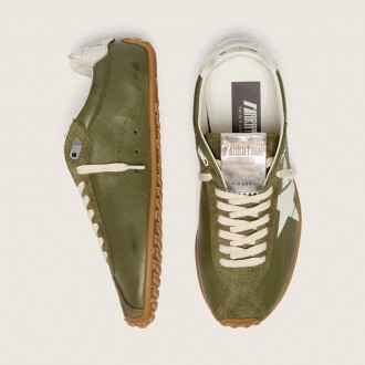 Golden Goose Marathon Speed In Olive-Green Leather With Cream Star Golden Goose Marathon Speed In Olive-Green Leather With Cream Star