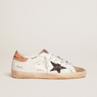 Golden Goose Super-Star With Black Glitter Star And Pink Heel Tab Golden Goose Super-Star With Black Glitter Star And Pink Heel Tab