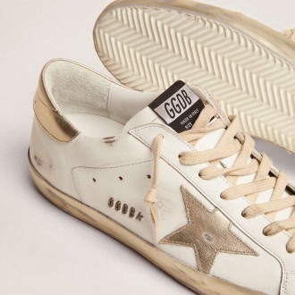 Golden Goose Super-Star With Gold Sparkle Foxing And Lettering Golden Goose Super-Star With Gold Sparkle Foxing And Lettering