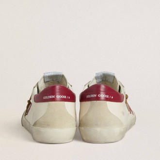 Golden Goose Super-Star With Red Leather Star And Beige Suede Inserts Golden Goose Super-Star With Red Leather Star And Beige Suede Inserts