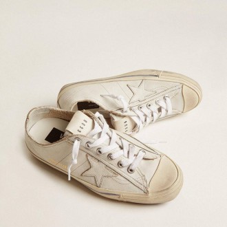 Golden Goose V-Star In White Leather With White Star And Light Blue Stripe On The Foxing