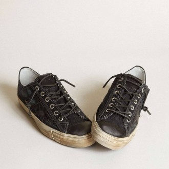 Golden Goose V-Star In Midnight-Blue Denim With Black Leather Star And Toe Golden Goose V-Star In Midnight-Blue Denim With Black Leather Star And Toe